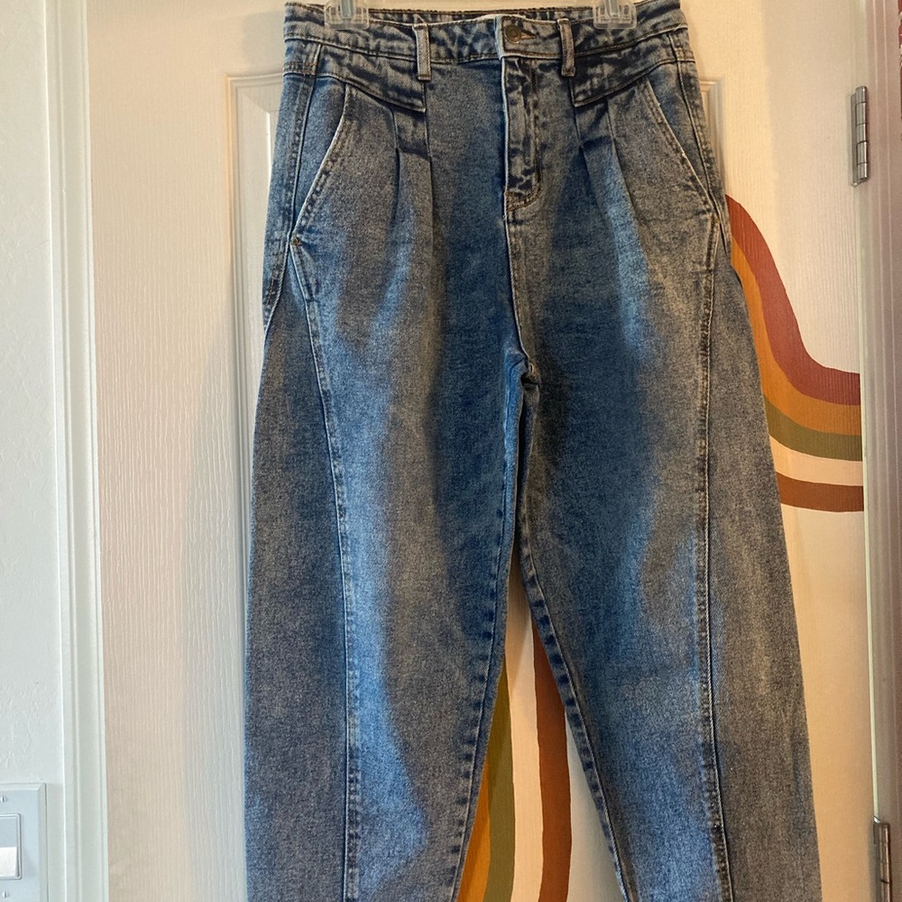 SO balloon pant style jeans